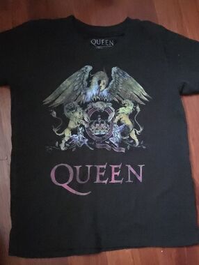 QUEEN Tshirt/ Size 5T
